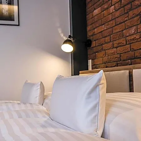 Hotel Garni Dock 3*