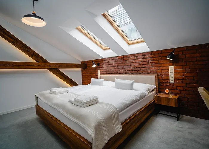 Garni Dock Hotell 3*