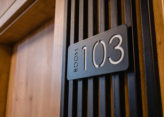 Hotell Garni Dock 3*