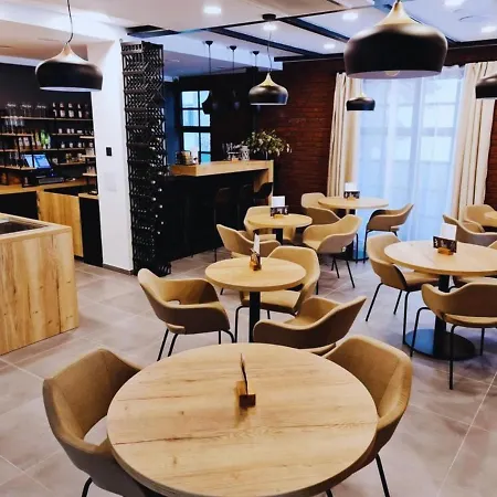 Ξενοδοχείο Garni Dock 3*