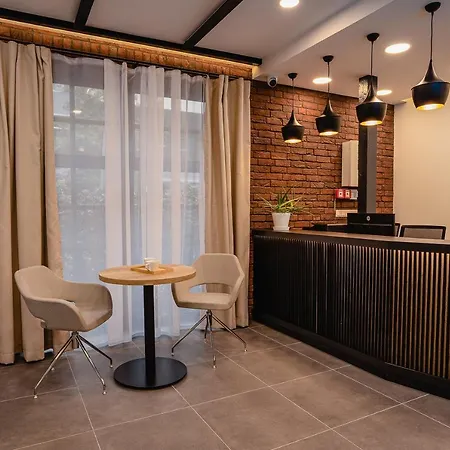 Ξενοδοχείο Garni Dock