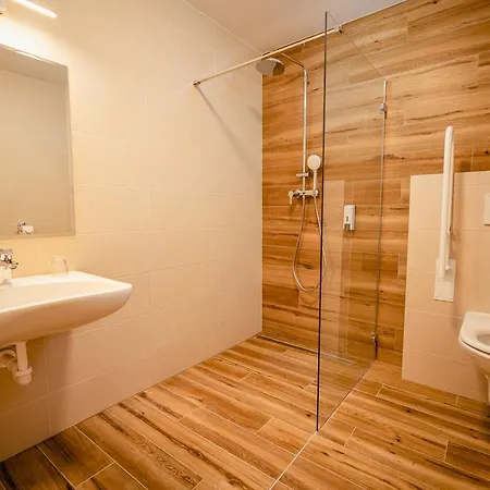 Garni Dock Братислава